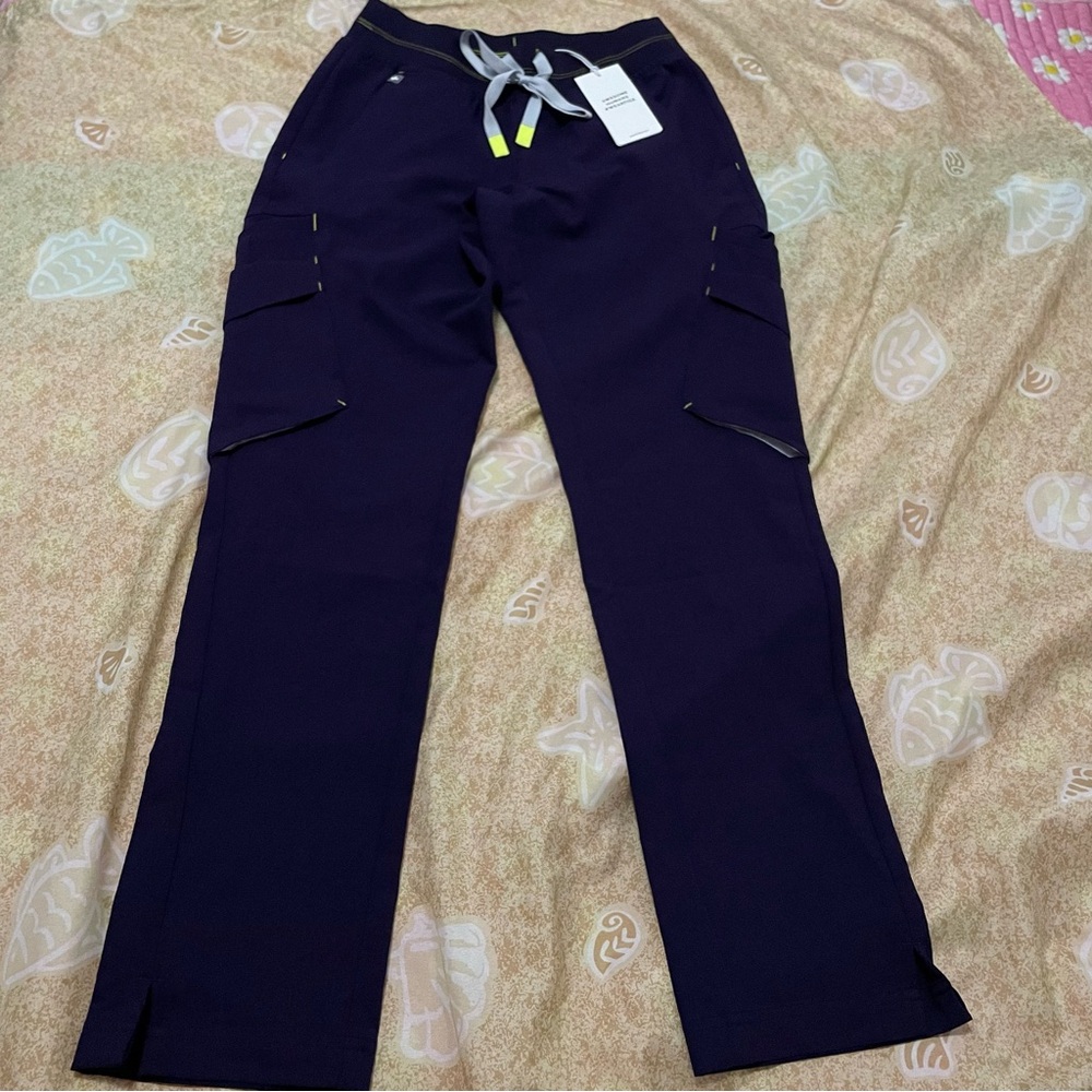 Women’s FIGS Soeng Petite Scrub Pants Purple Jam 3846 Size XXSP